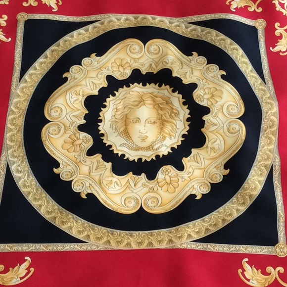 Bellagio Accessories - 💞BELLAGIO Medusa Como💞100% silk scarf